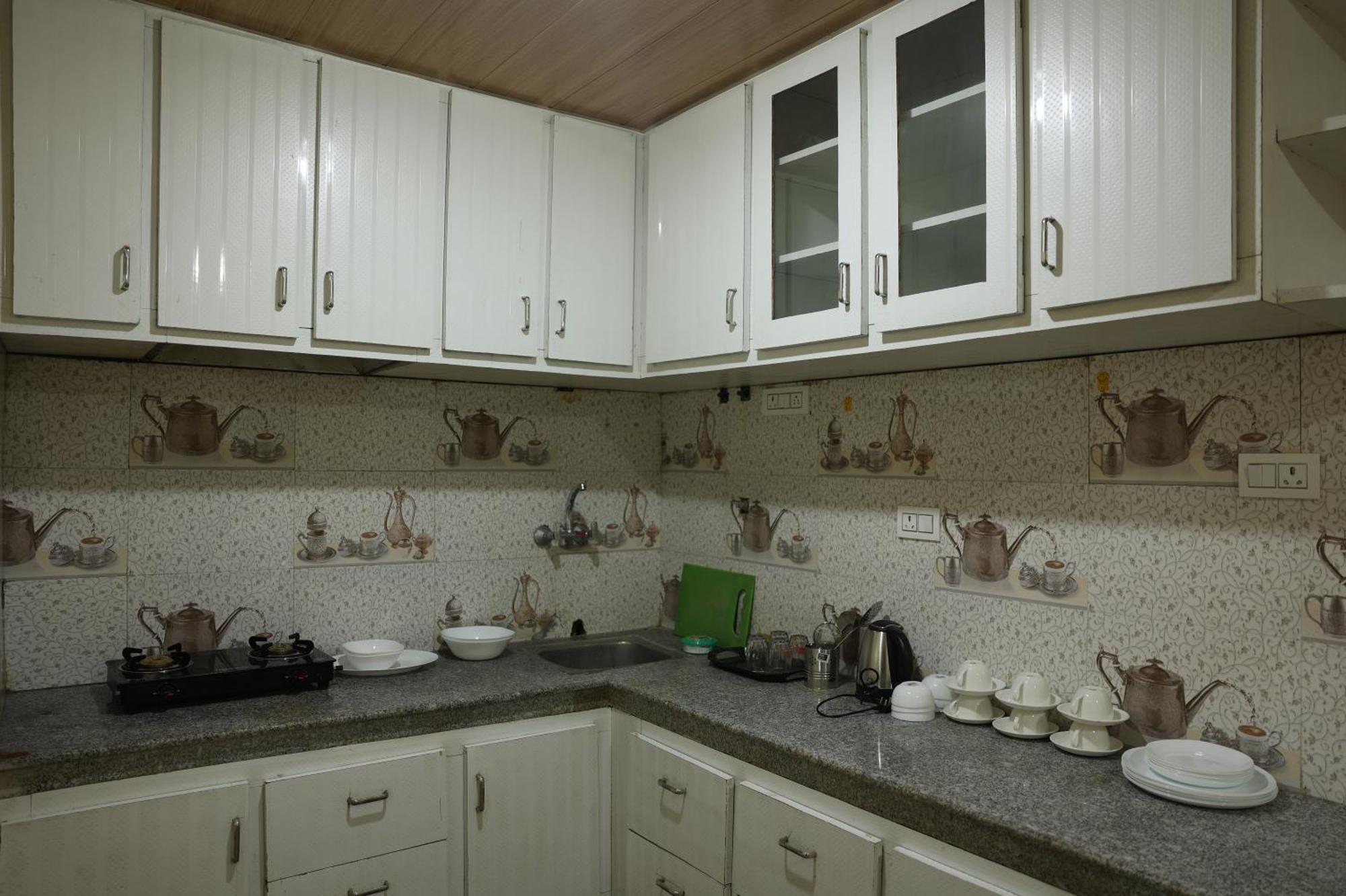 The Khayabaan - Luxurious Home Stay Away From Home Srīnagar 외부 사진